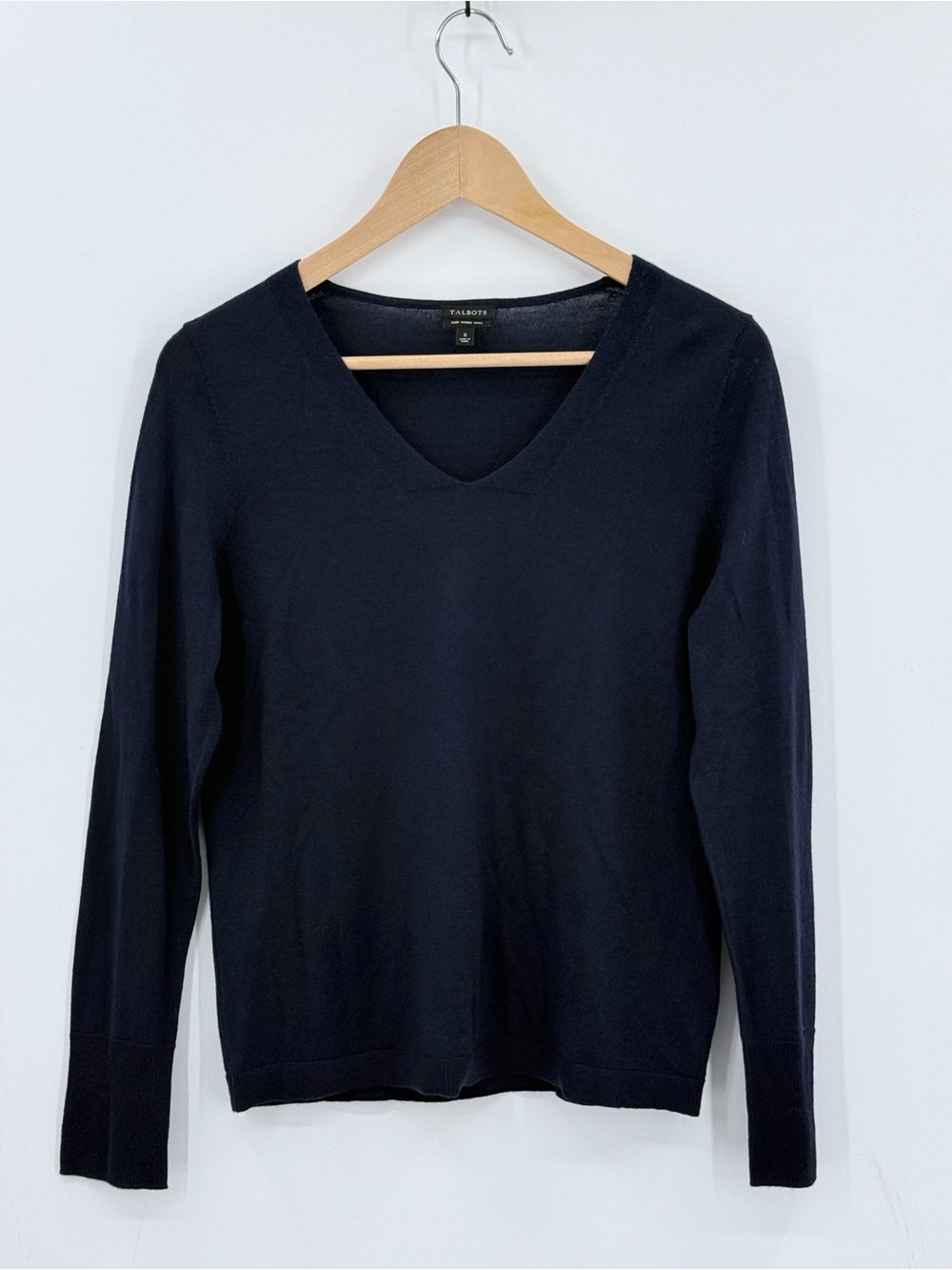 Talbots Women S Navy Pure Merino Wool Lightweight V Neck Fine Knit Sweater Top